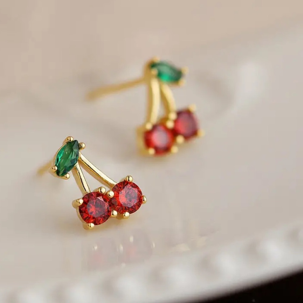 Elegant Gold and Red Gemstone Earrings